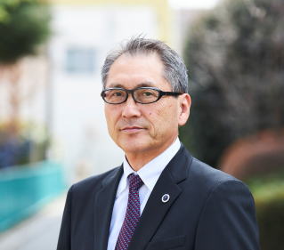日本女子体育大学学長/深代 千之