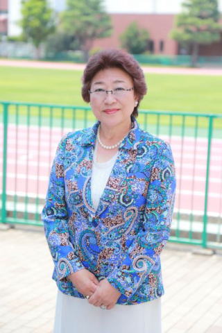 学校法人二階堂学園理事長 / 石﨑 朔子